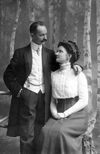 Pavel Zhukov com sua esposa Anna, C19th atrasado